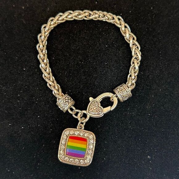 Silver-tone Charm Bracelet LGBTQ Rainbow Pride Flag Charm Chunky Wheat Chain - Picture 2 of 6